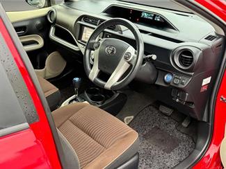 2014 Toyota Aqua - Thumbnail