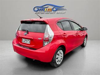 2014 Toyota Aqua - Thumbnail