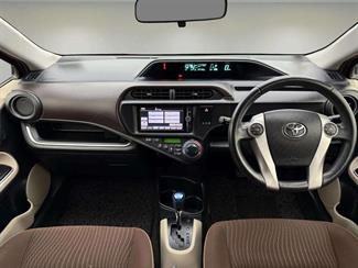 2014 Toyota Aqua - Thumbnail