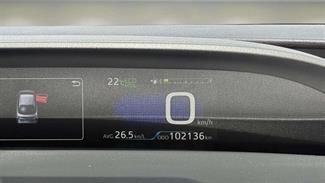 2016 Toyota Prius - Thumbnail