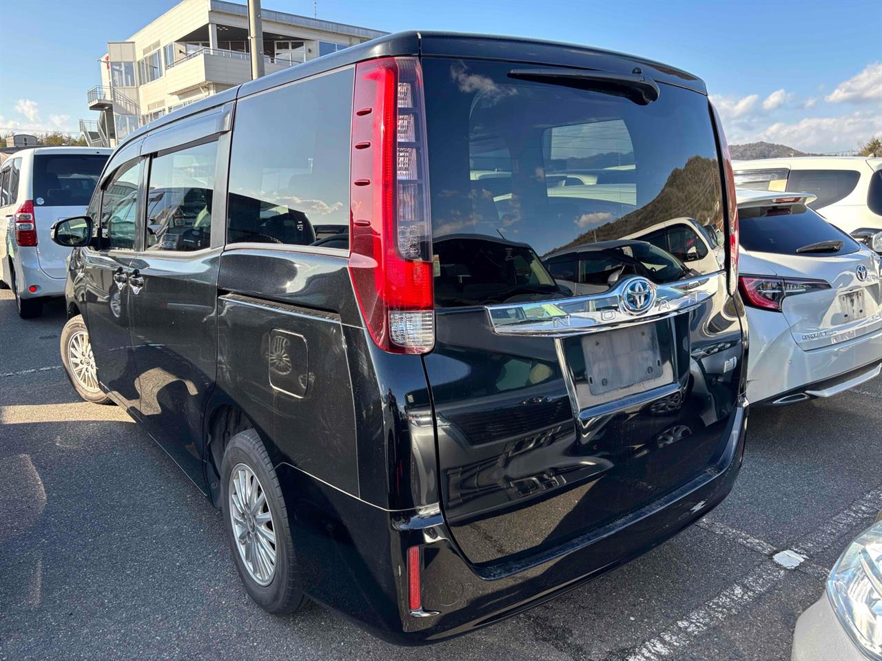 2015 Toyota Noah