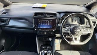 2021 Nissan Leaf - Thumbnail