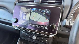 2021 Nissan Leaf - Thumbnail