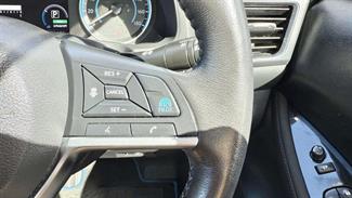 2021 Nissan Leaf - Thumbnail