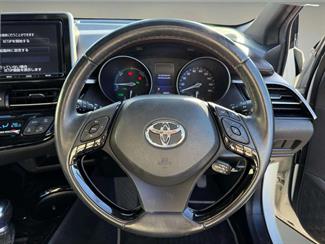 2018 Toyota C-HR - Thumbnail