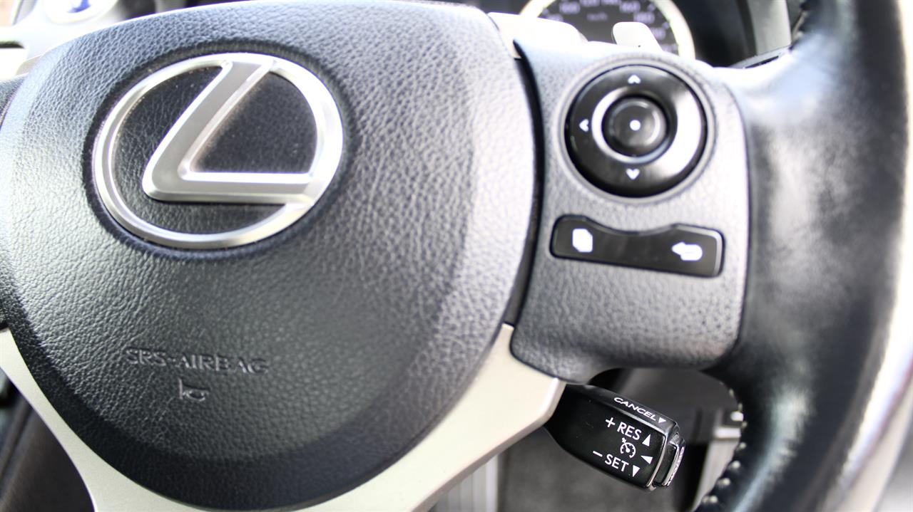 2014 Lexus IS 300H