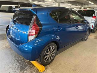 2017 Toyota Aqua - Thumbnail