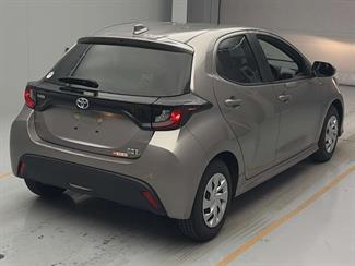 2022 Toyota YARIS - Thumbnail