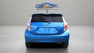 2012 Toyota Aqua - Thumbnail