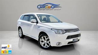 2014 Mitsubishi Outlander - Thumbnail