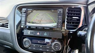 2014 Mitsubishi Outlander - Thumbnail