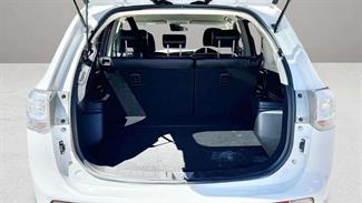 2014 Mitsubishi Outlander - Thumbnail