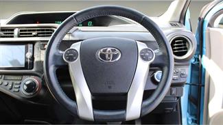 2012 Toyota Aqua - Thumbnail