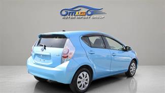 2012 Toyota Aqua - Thumbnail