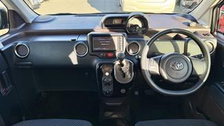 2015 Toyota SPADE - Thumbnail