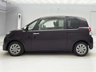 2015 Toyota SPADE - Thumbnail