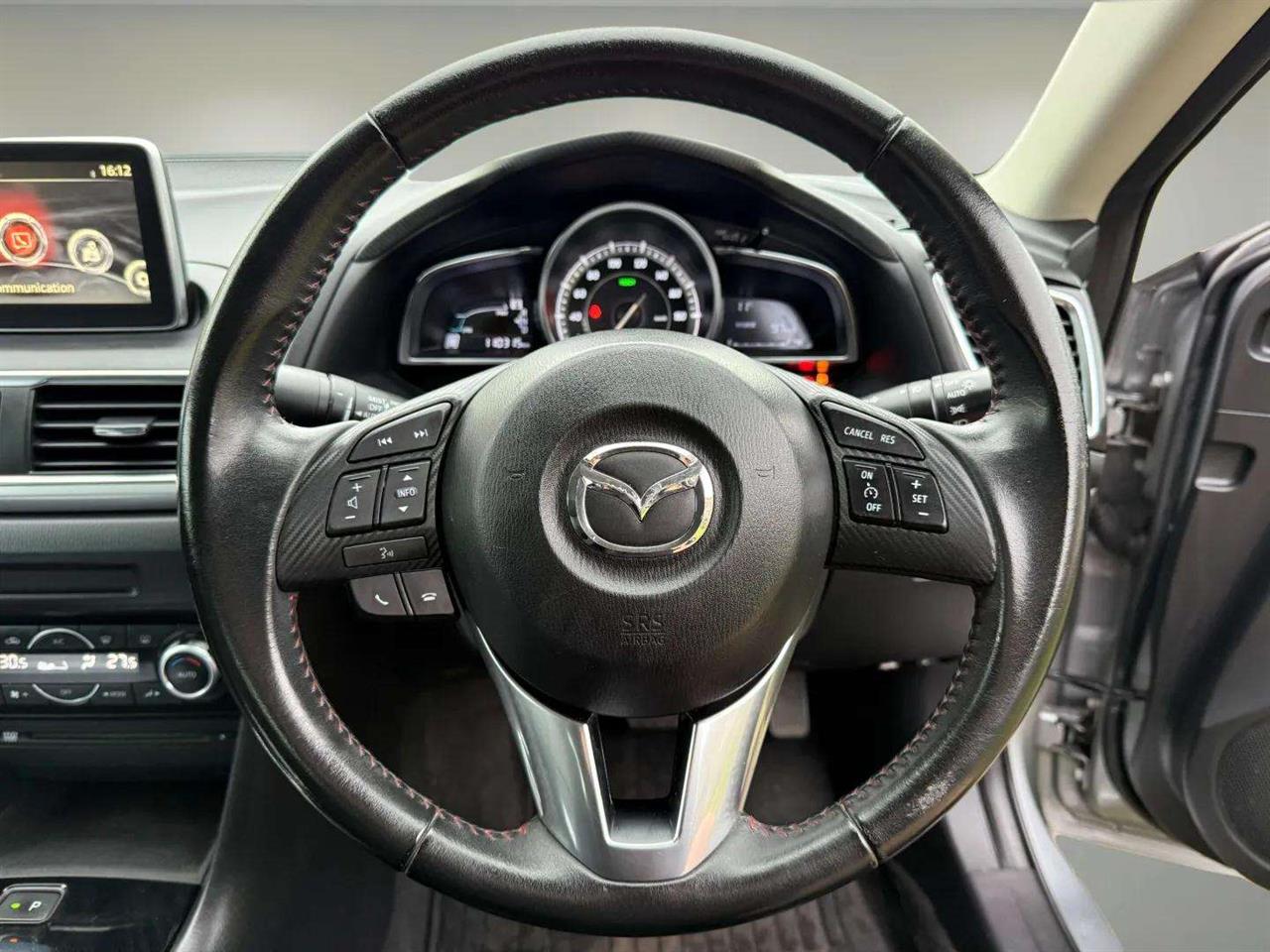2014 Mazda Axela