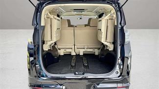 2016 Toyota Vellfire - Thumbnail