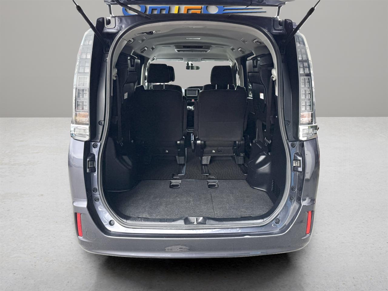 2014 Toyota Voxy