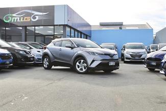 2017 Toyota C-HR - Thumbnail