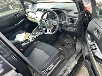 2022 Nissan Leaf - Thumbnail