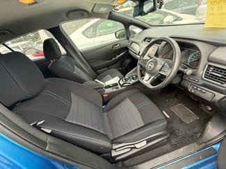 2022 Nissan Leaf - Thumbnail