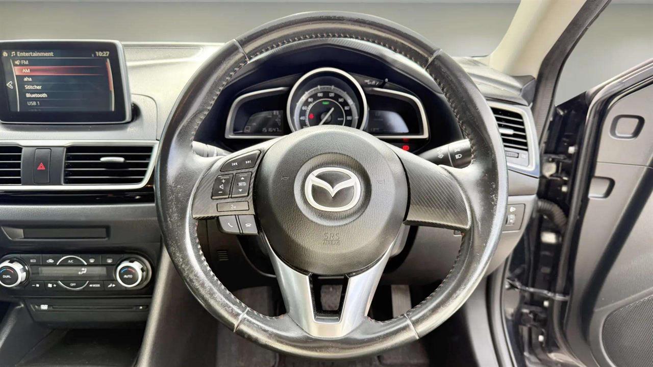 2014 Mazda Axela