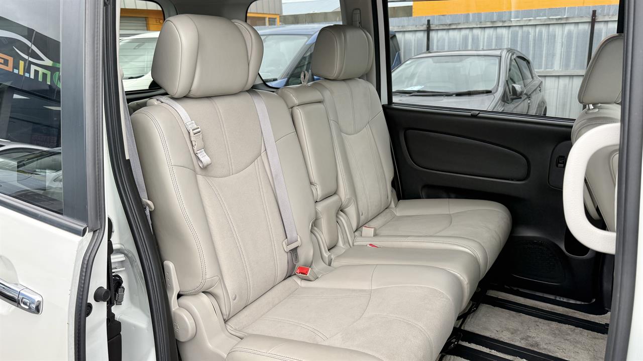2014 Nissan Serena