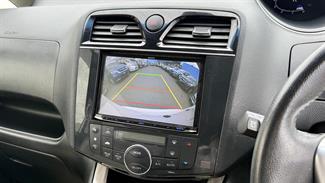 2014 Nissan Serena - Thumbnail