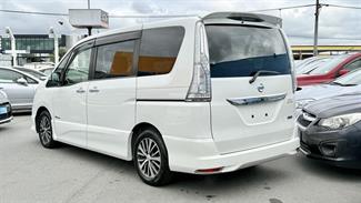 2014 Nissan Serena - Thumbnail