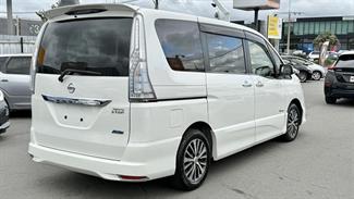 2014 Nissan Serena - Thumbnail