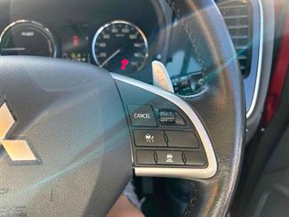 2015 Mitsubishi Outlander - Thumbnail