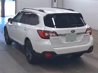 2015 Subaru Outback - Thumbnail