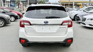 2015 Subaru Outback - Thumbnail