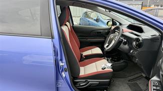 2016 Toyota Aqua - Thumbnail