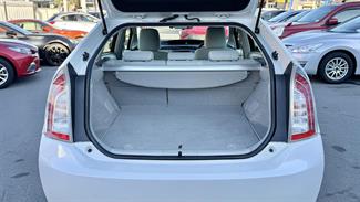 2014 Toyota Prius - Thumbnail