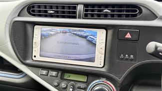 2014 Toyota Aqua - Thumbnail