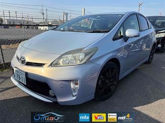 2012 Toyota Prius - Thumbnail