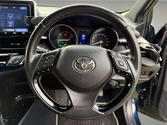 2019 Toyota C-HR - Thumbnail