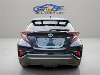 2019 Toyota C-HR - Thumbnail