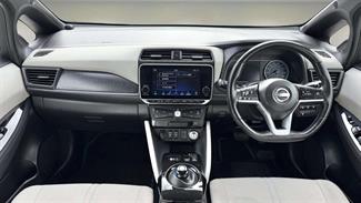 2021 Nissan Leaf - Thumbnail