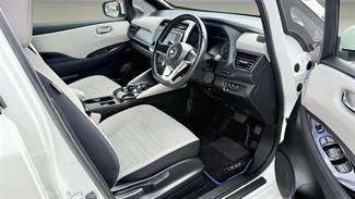 2021 Nissan Leaf - Thumbnail