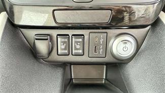 2021 Nissan Leaf - Thumbnail