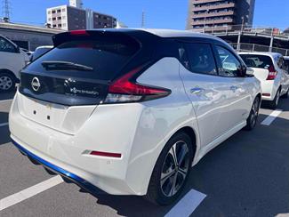 2021 Nissan Leaf - Thumbnail