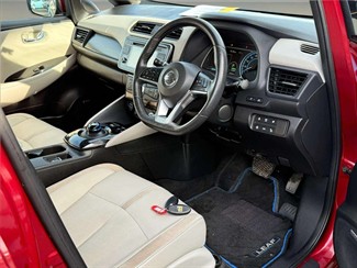 2018 Nissan Leaf - Thumbnail