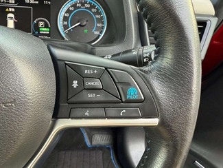 2018 Nissan Leaf - Thumbnail