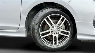 2013 Toyota Aqua - Thumbnail