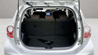 2013 Toyota Aqua - Thumbnail