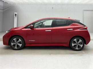 2021 Nissan Leaf - Thumbnail