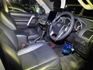 2016 Toyota Land Cruiser Prado - Thumbnail